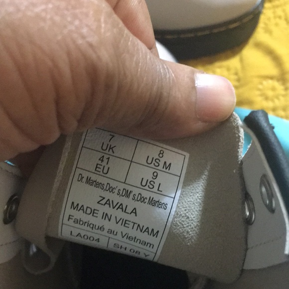 Dr Martens Tan Leather combat Boots - Picture 7 of 9